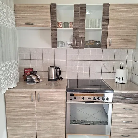 Veronika Apartment *